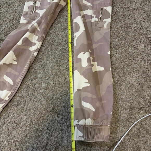 NWT Ultra High Rise Hollister Women’s Desert Camo Edgy Aesthetic Joggers Size M - Picture 5 of 7